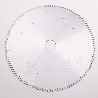 L'acrylique vigoureux antirouille a vu des lames pour couper la surface de chrome de plexiglas