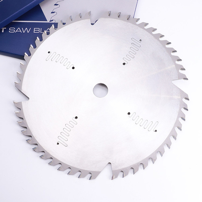 La circulaire industrielle de commande numérique par ordinateur scie des lames pour le CTT en bois sur le règlage affleurant